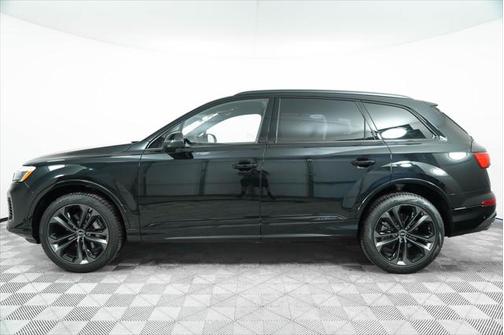 2025 Audi Q7 55 Premium Plus