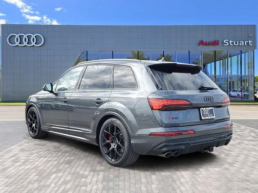 2026 Audi SQ7 4.0T Premium Plus