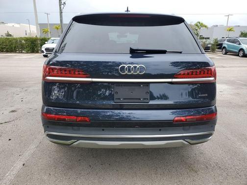 Blue Metallic 2023 Audi Q7 55 Premium Plus