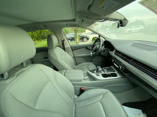 2019 Audi Q7 45 Premium Plus