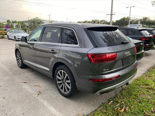 2019 Audi Q7 45 Premium Plus