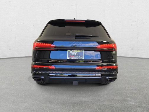 Mythos Black Metallic 2026 Audi Q7 55 Premium Plus