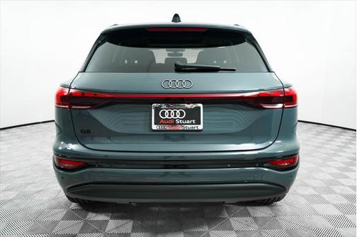 2025 Audi Q6 e-tron Premium Plus quattro