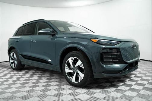 2025 Audi Q6 e-tron Premium Plus quattro