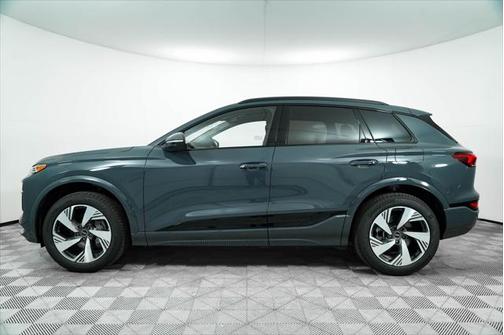 2025 Audi Q6 e-tron Premium Plus quattro