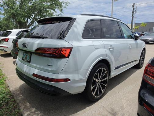 Glacier White 2023 Audi Q7 55 Prestige