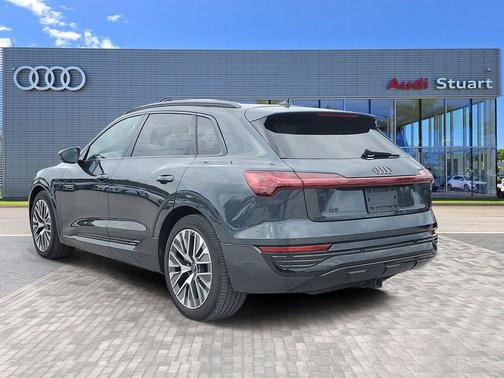 2024 Audi Q8 e-tron Prestige