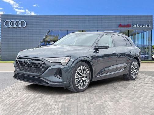 2024 Audi Q8 e-tron Prestige