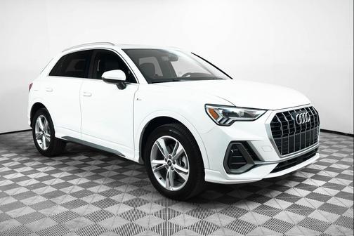 2024 Audi Q3 45 S line Premium Plus