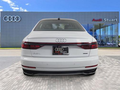 2026 Audi A8 55 TFSI quattro Tiptronic