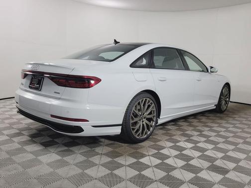 2026 Audi A8 55 TFSI quattro Tiptronic