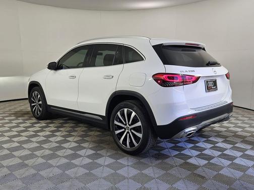 Polar White 2022 Mercedes-Benz GLA 250 Base