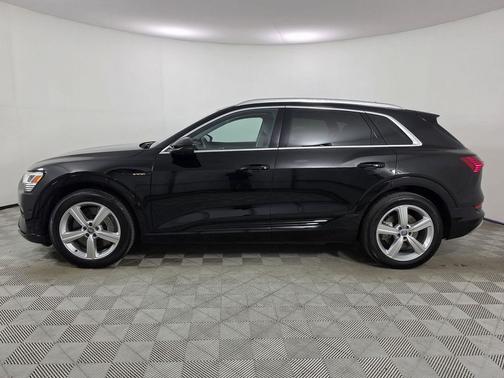 Brilliant Black 2019 Audi e-tron Premium Plus