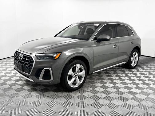 2023 Audi Q5 45 S line Premium Plus