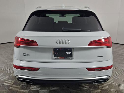 2022 Audi Q5 45 S line Premium