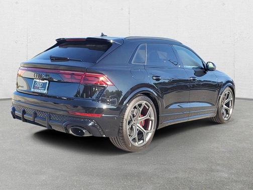 mythos black metallic 2026 Audi RS Q8 4.0T