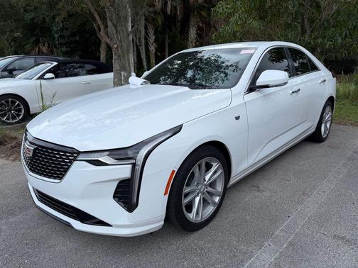 2023 Cadillac CT4 Luxury
