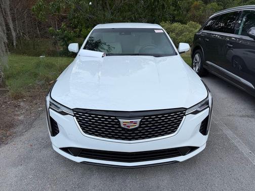 2023 Cadillac CT4 Luxury