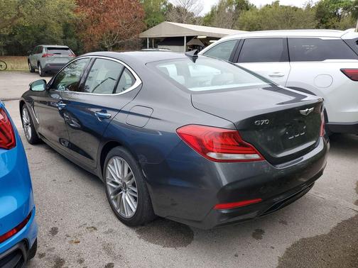 2020 Genesis G70 2.0T RWD
