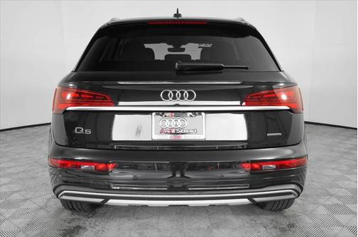 2024 Audi Q5 40 Premium