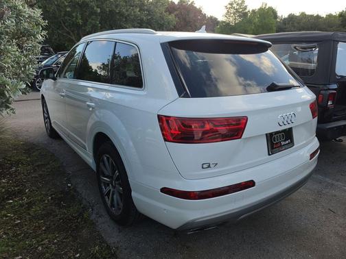 2019 Audi Q7 55 Premium Plus