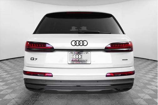 2022 Audi Q7 55 Prestige