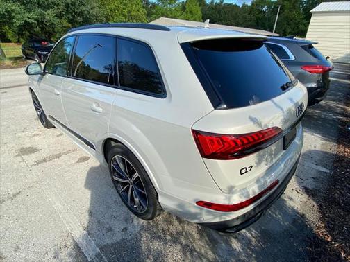2022 Audi Q7 55 Prestige