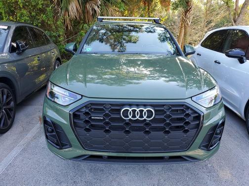 Green Metallic 2025 Audi Q5 45 S line Premium