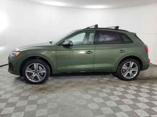District Green Metallic 2025 Audi Q5 45 S line Premium