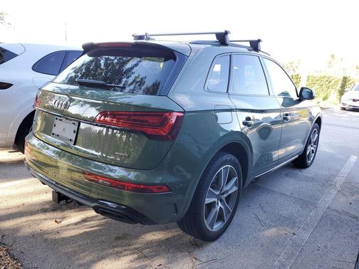Green Metallic 2025 Audi Q5 45 S line Premium