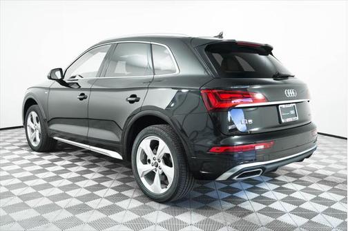 2022 Audi Q5 45 S line Premium Plus