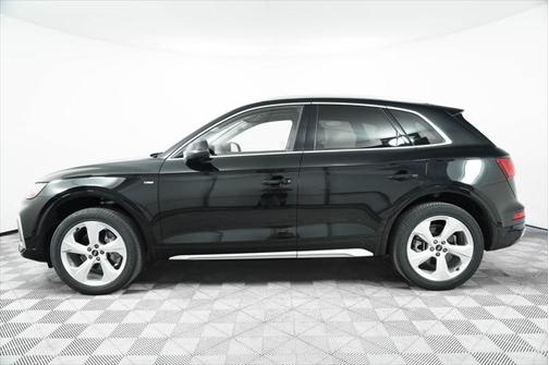 2022 Audi Q5 45 S line Premium Plus
