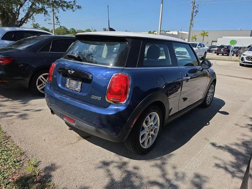 Deep Blue Metallic 2016 MINI Hardtop Cooper
