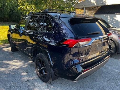 2019 Toyota RAV4 Hybrid SE