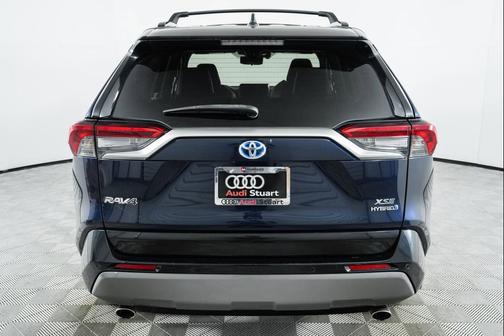 2019 Toyota RAV4 Hybrid SE