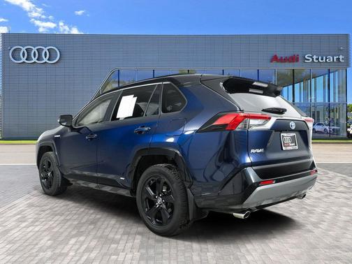 2019 Toyota RAV4 Hybrid SE
