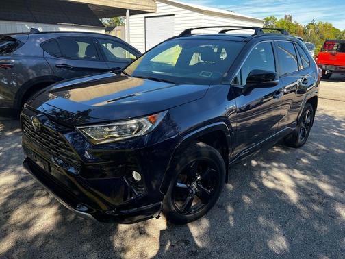 2019 Toyota RAV4 Hybrid SE
