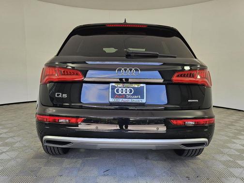 Black Metallic 2019 Audi Q5 2.0T Premium Plus