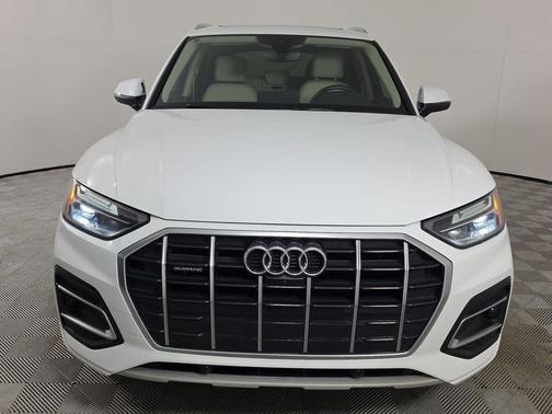 Ibis White 2021 Audi Q5 45 Premium Plus