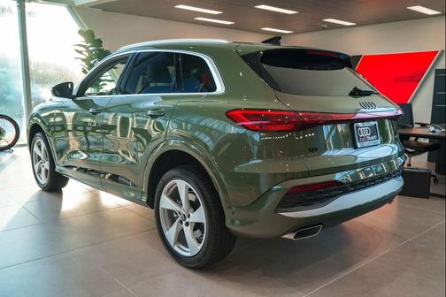2025 Audi Q5 Premium Plus