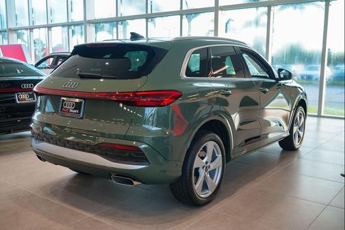 2025 Audi Q5 Premium Plus