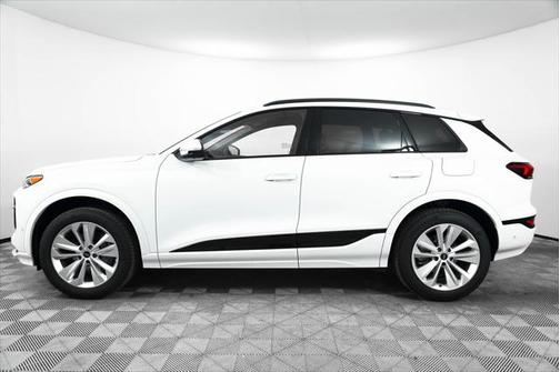 2025 Audi Q6 e-tron Premium