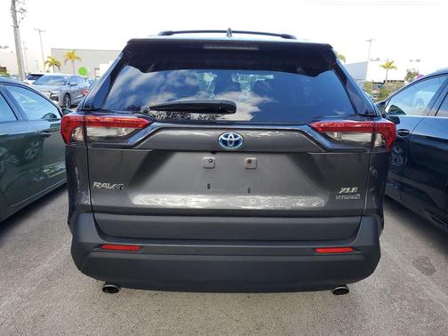 2021 Toyota RAV4 Hybrid XLE