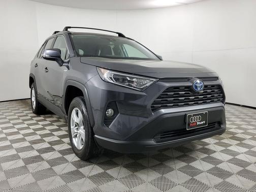 2021 Toyota RAV4 Hybrid XLE