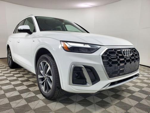 2023 Audi Q5 45 S line Premium Plus