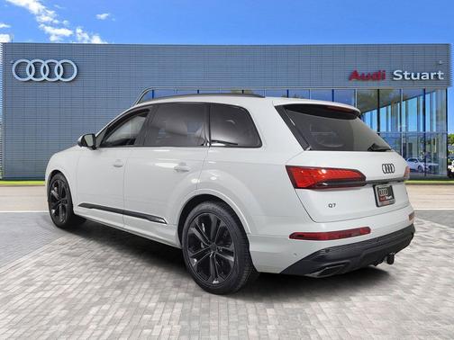2026 Audi Q7 55 Premium Plus