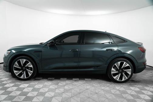 2024 Audi Q8 e-tron Prestige