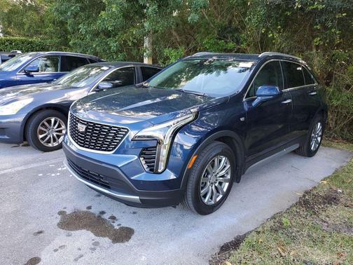 2020 Cadillac XT4 Premium Luxury
