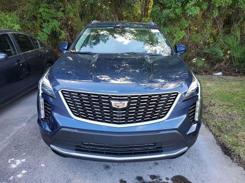 2020 Cadillac XT4 Premium Luxury