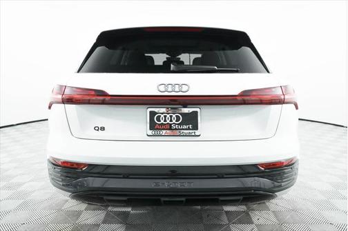 2024 Audi Q8 e-tron Premium Plus